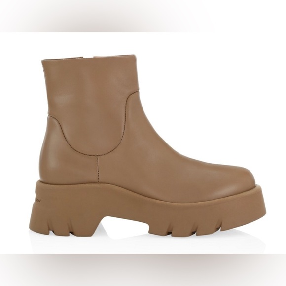 Gianvito Rossi Shoes - Gianvito Rossi Montey Glove Leather Lug-sole ankle boots Camel SZ 41EU/11US